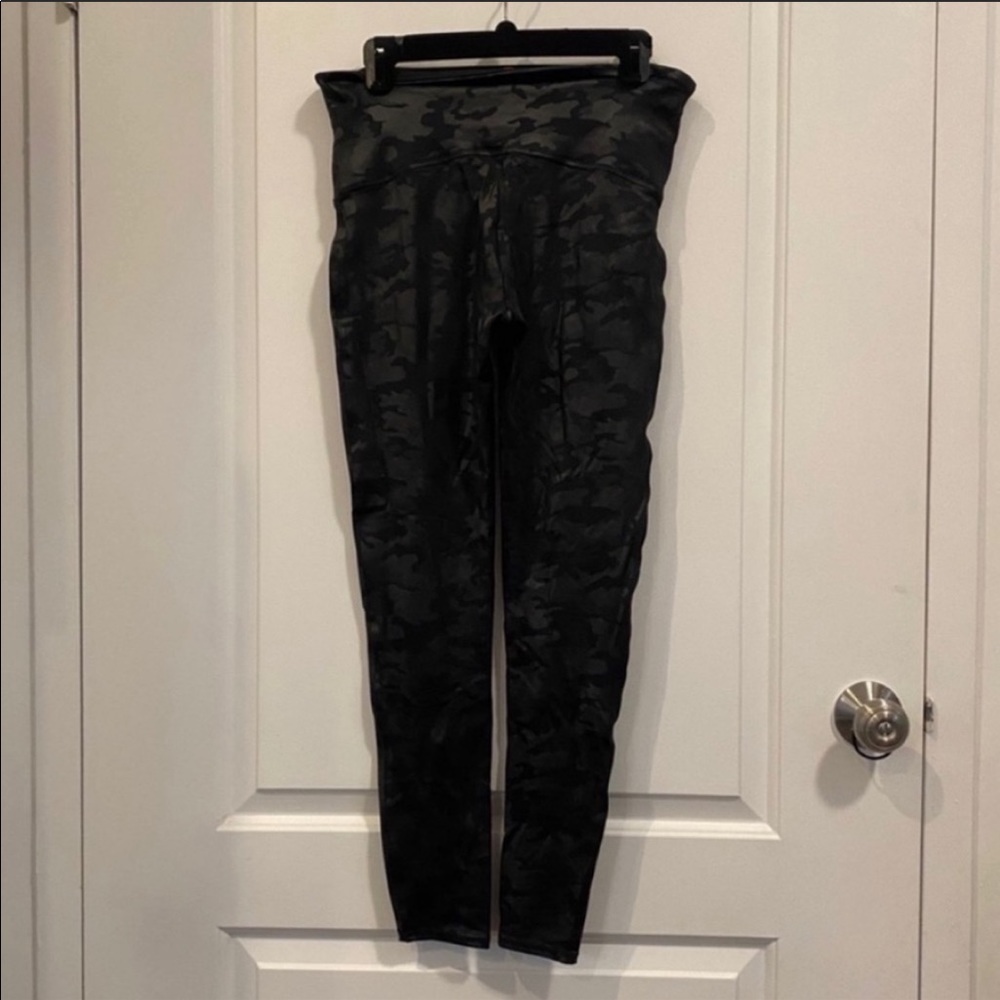 Spanx Faux Leather Camo Leggings - Picture 7 of 7